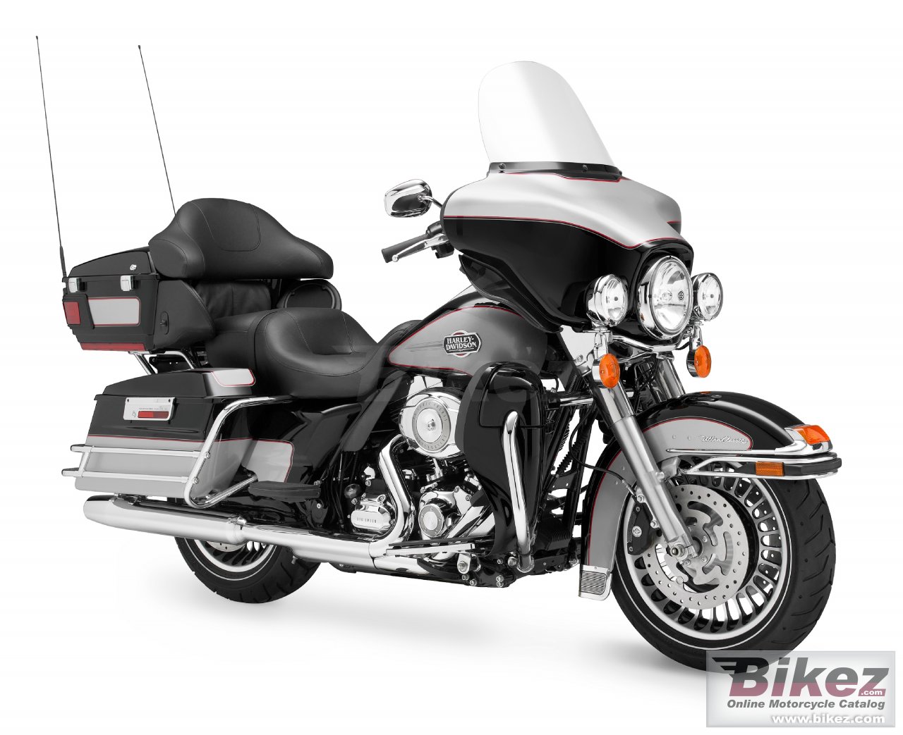 Big Harley-Davidson flhtcu ultra classic electra glide picture and wallpaper from Bikez.com